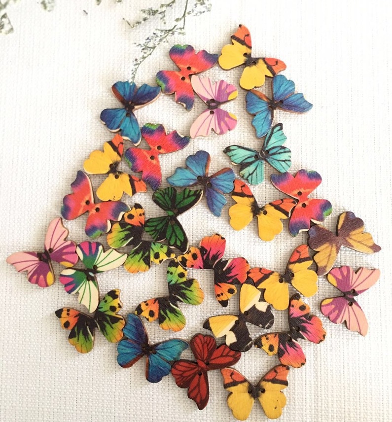 50 stuks vlinder houten knopen - Embellishments For Scrapbooking recensie en prijs