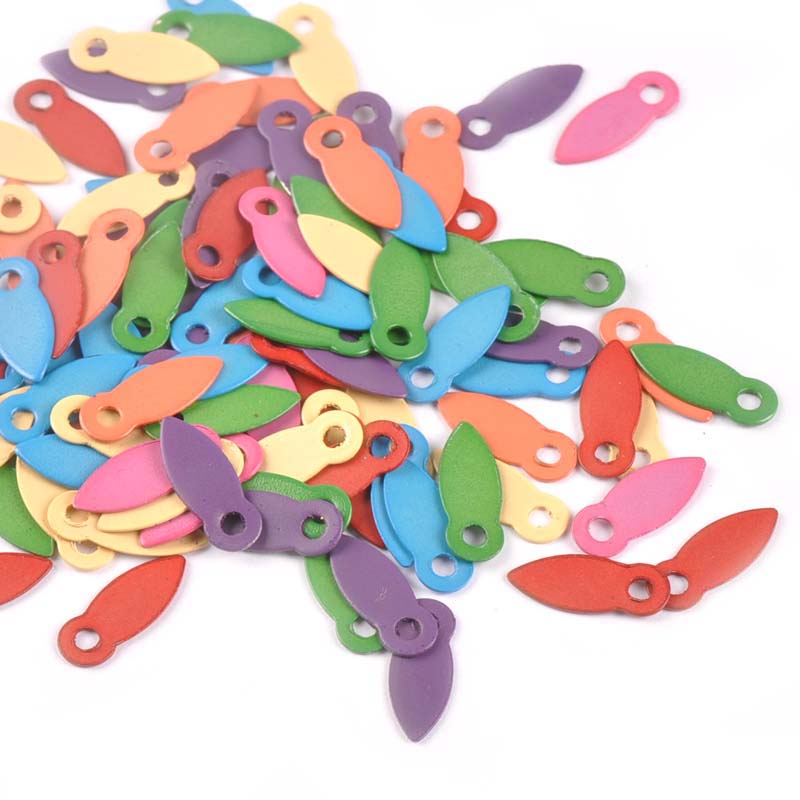 100 Stuks Veelkleurige Brads V - Embellishments For Scrapbooking recensie en prijs