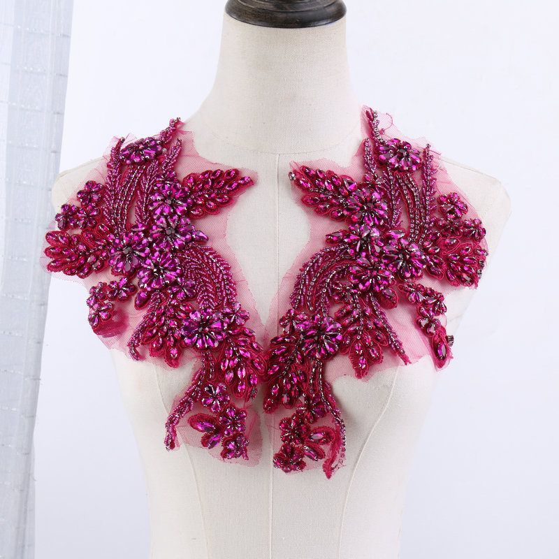 Geborduurde bloemenapplicaties - Sew On Rhinestone recensie en prijs